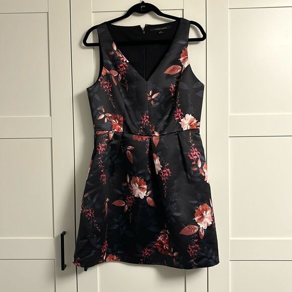 Cynthia Steefe floral v-neck mini dress size 10 - Picture 1 of 8